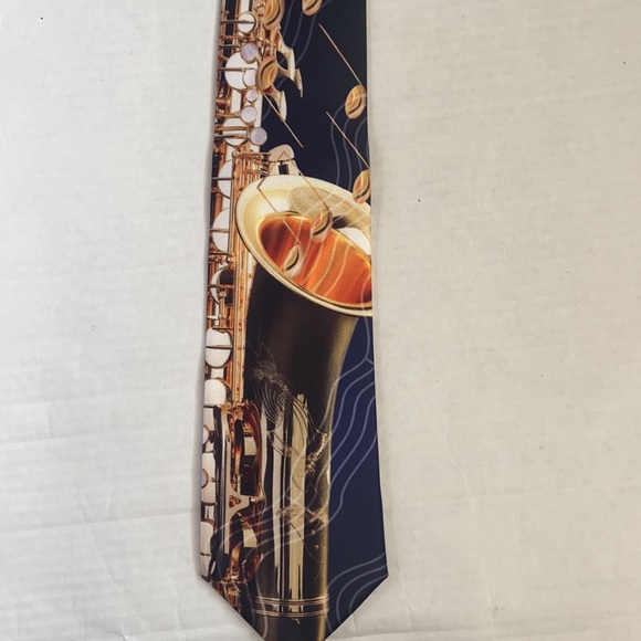 LIKE NEW Three Rooker Saxophone Neck Tie Saxophone And Notes 100% Polyester - Picture 2 of 5